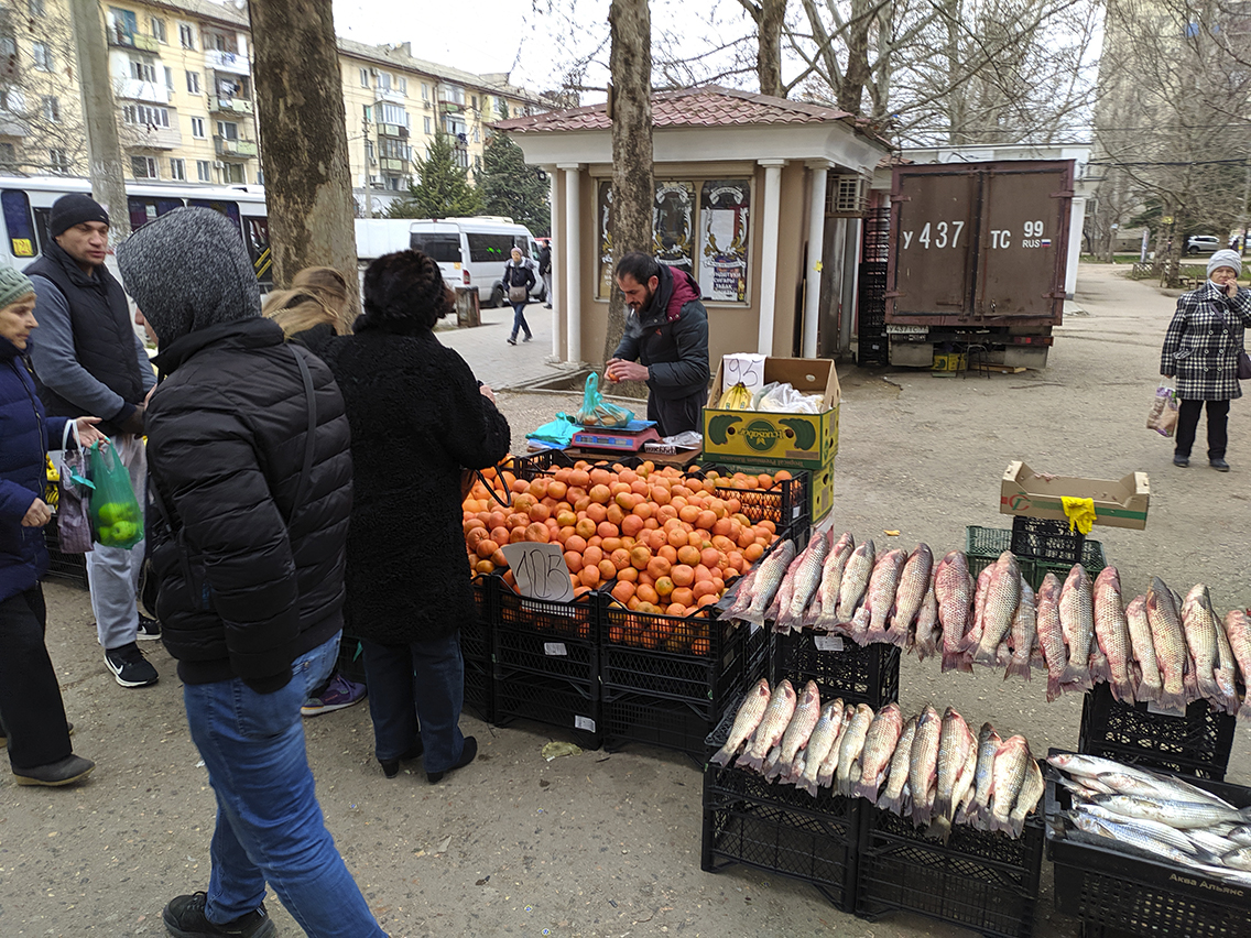 Стихийные продуктовые рынки Севастополя под угрозой