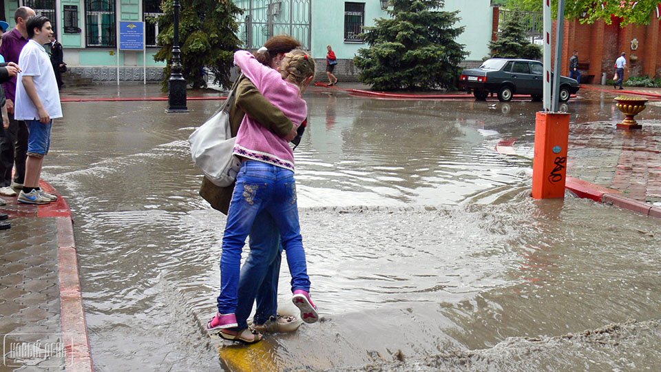 Более 2,5 тысяч человек пострадали от наводнения в Крыму