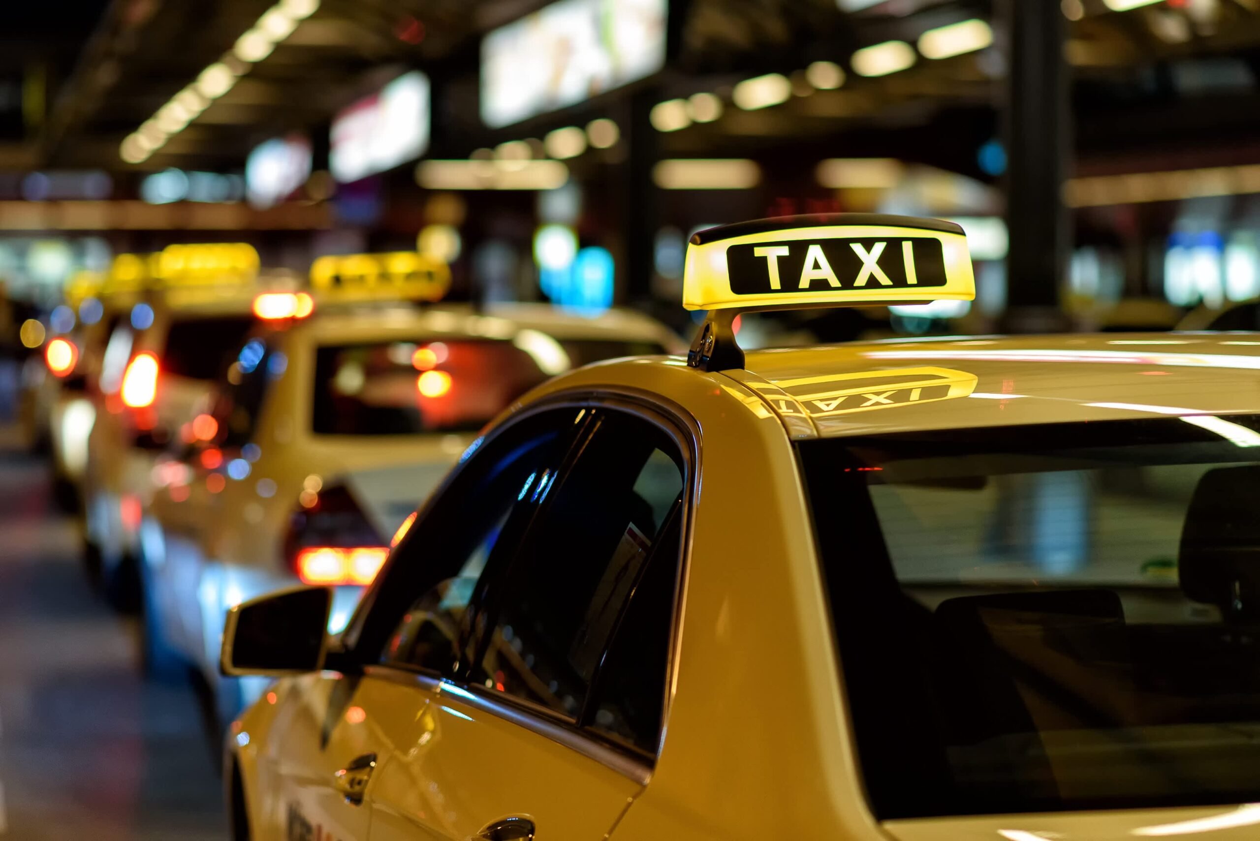 В Севастополе повысились цены на такси