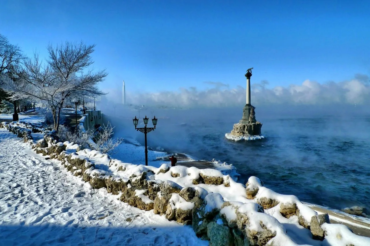 Снежный плен в Севастополе окончен и город начинает приходить в себя